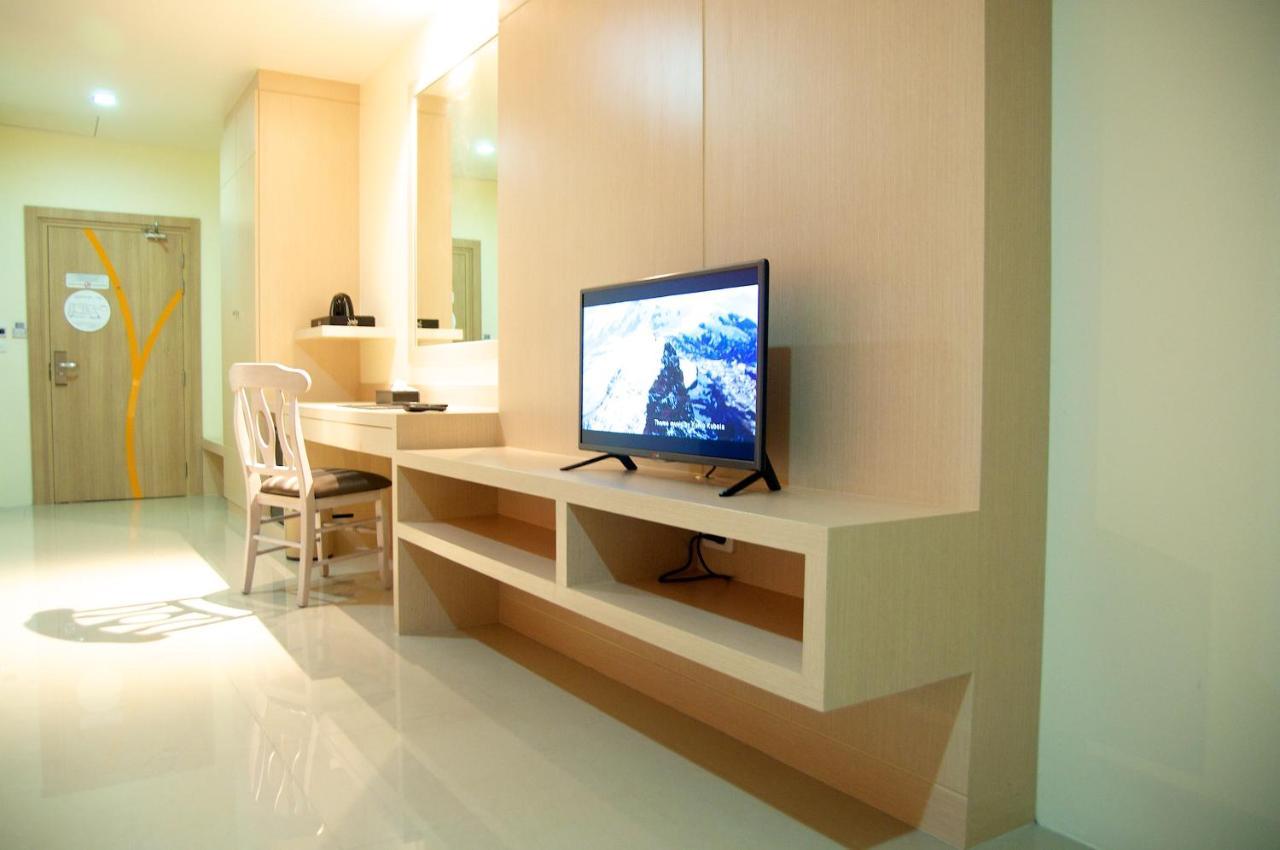 Jolly Suites&Spa Petkasem Ban Nong Khaem  Экстерьер фото